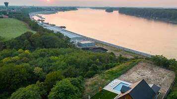 Vila (Four bedroom villa) | Fachada