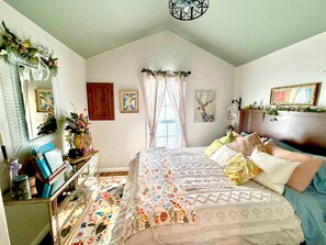 Iron/ironing board, WiFi, bed sheets - Breezy Hollow | Cozy Tiny Home Retreat w/ Fire Pit, Pet Yard (Collin County)