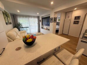 1 bedroom, Internet