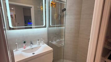 Hair dryer, towels, soap, toilet paper
