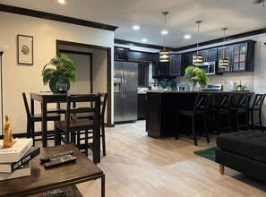 Dining - Secluded Contemporary 2BR 2BA Suite (Dundas Town)