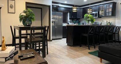 Secluded Contemporary 2BR 2BA Suite