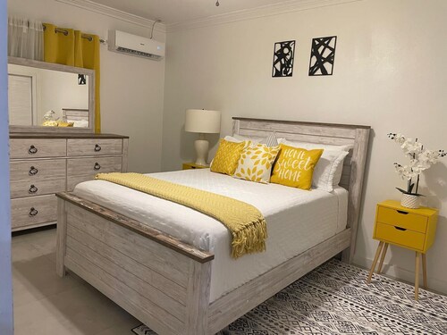 Modern Cozy 2BR 1BA Suite