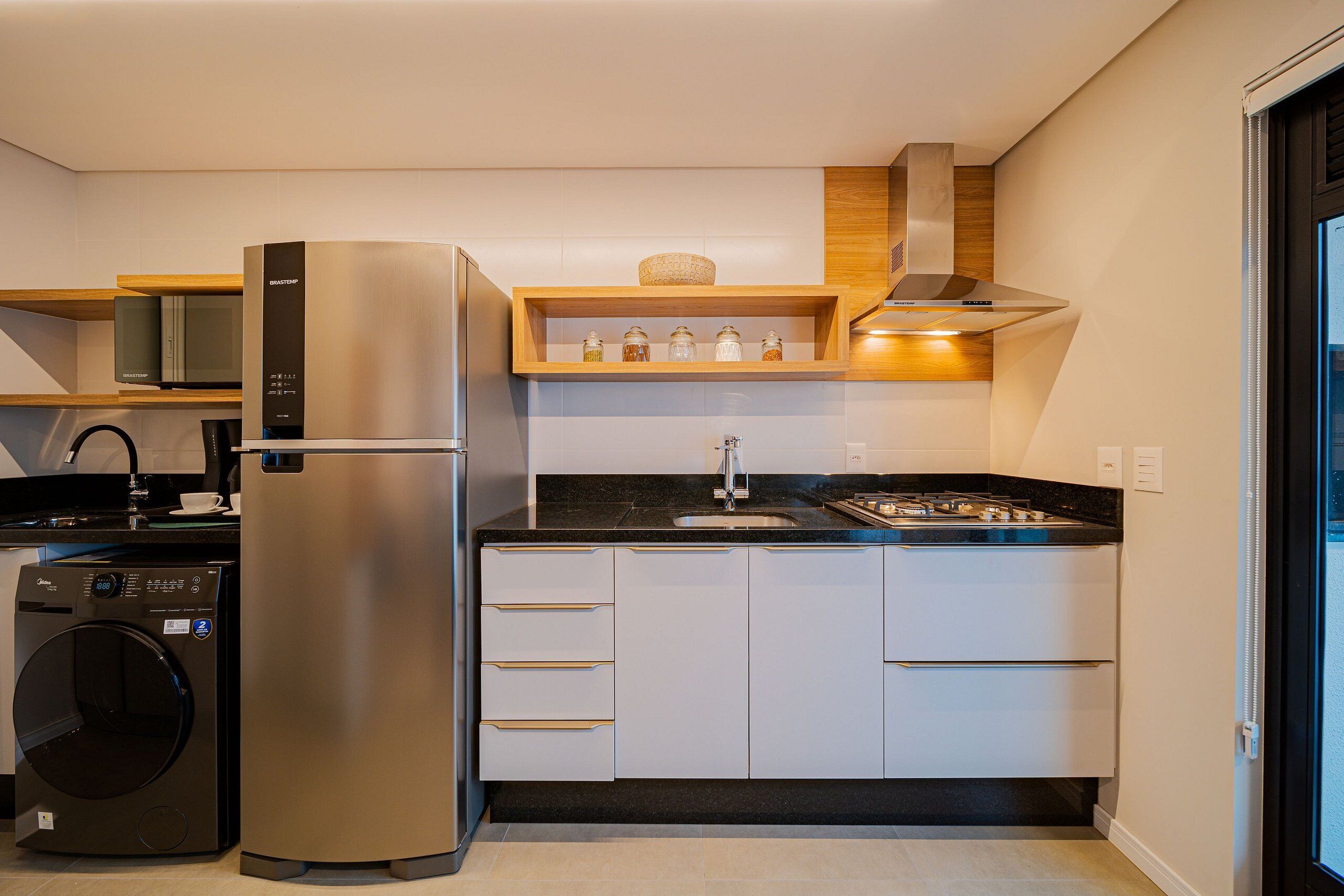 Apartamento conforto | Cozinha privada | Geladeira, micro-ondas, cooktop, liquidificador