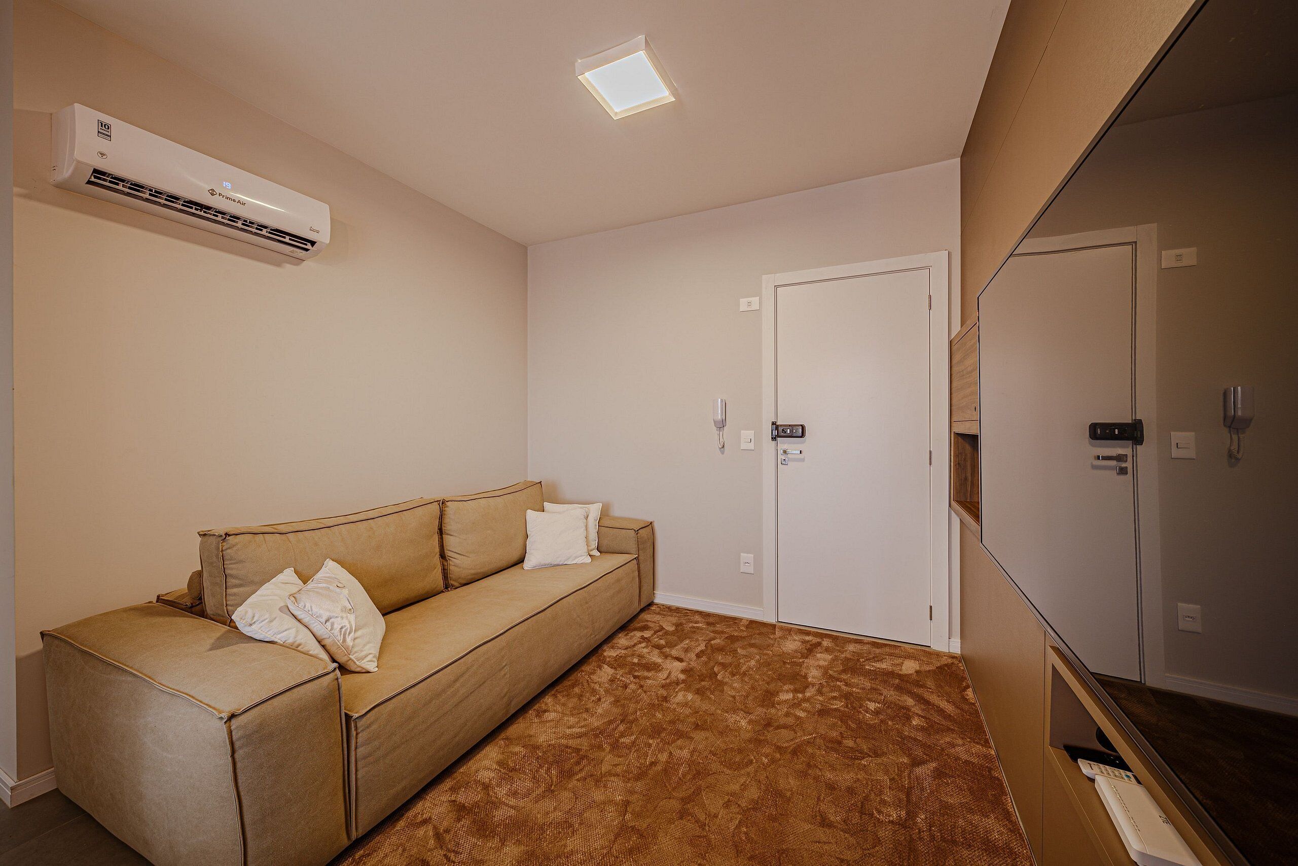 Basic Apartment | Living area