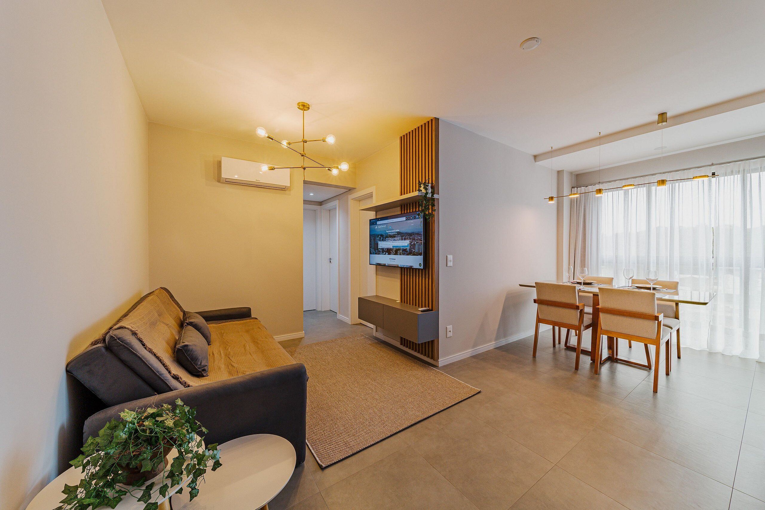 Apartemen Comfort | Area keluarga | TV LED