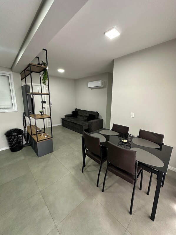 Comfort Apartment | Dining - Morse Residencial Flipchave MOR000 (Joinville)