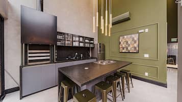 Classic Apartment | Private kitchen | Fridge, microwave, stovetop, blender