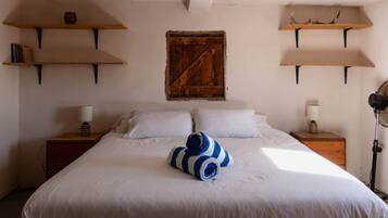 4 bedrooms, WiFi, bed sheets