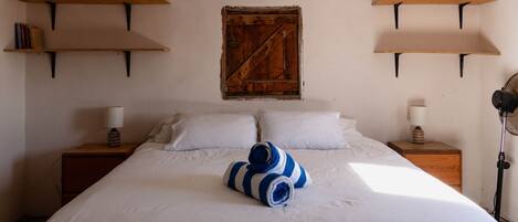 4 bedrooms, WiFi, bed sheets