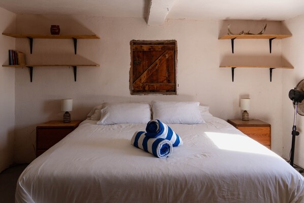 4 bedrooms, WiFi, bed sheets - Unique Beachfront Rustic Ranch House at La Fortuna Surf Break - The Baja Station (La Fortuna)