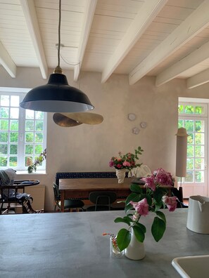 Dining - Cottage-style house between countryside and sea (Carolles)