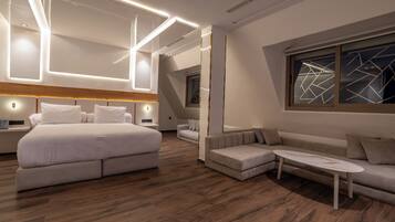 Comfort Suite, Balcony, City View | Free WiFi