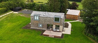 Brook  Lodge Farm -  a holiday let that sleeps 6 guests  in 3 bedrooms