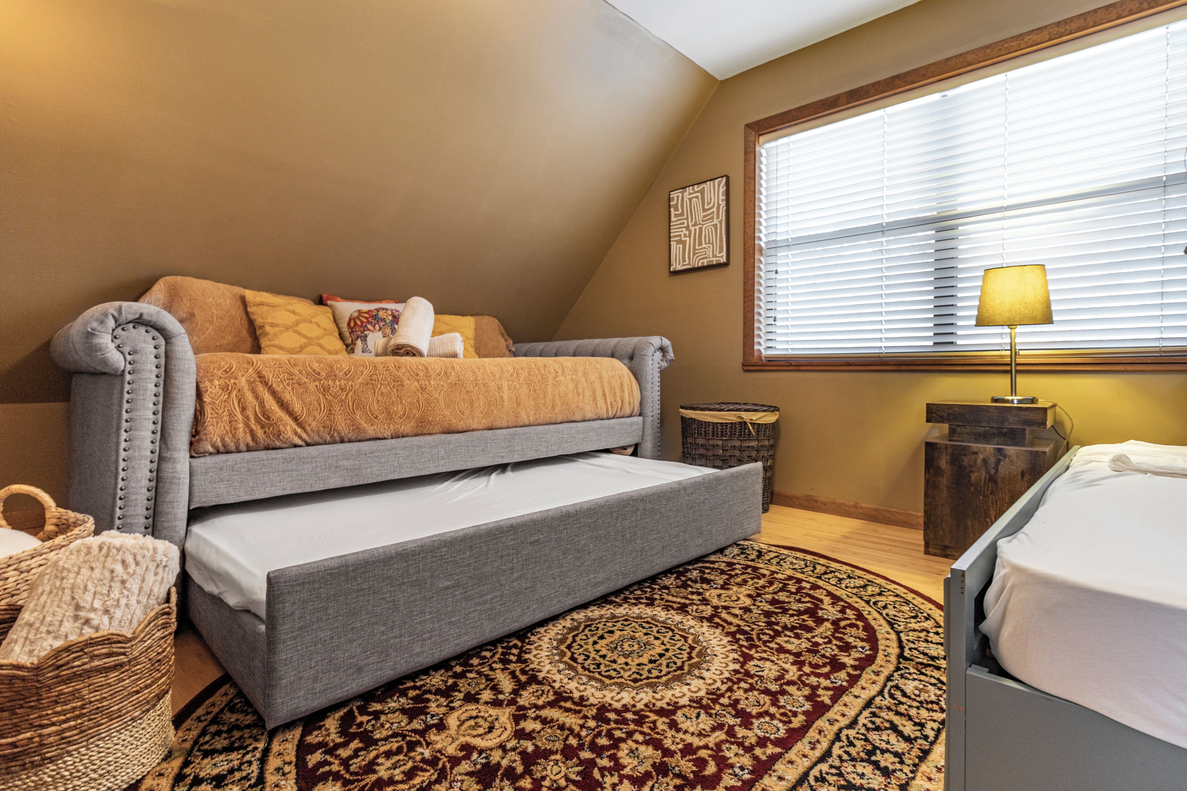 4 slaapkamers, een strijkplank/strijkijzer, internet, beddengoed