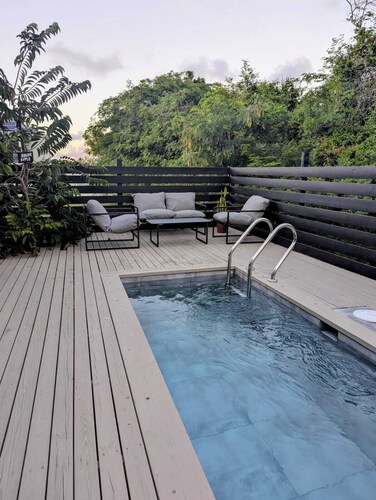 Modern Cottage with Pool  in Cedar Valley