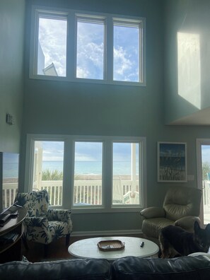 Smart TV - Family friendly oceanfront townhome only steps to the ocean    (Atlantic Beach)