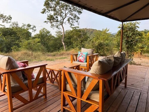 Wanyamapori is a family-run safari lodge on a 395-acre wildlife corridor.