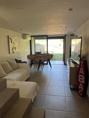 Games room - Small, quiet house (Ollioules)