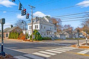 Exterior - The Coastal Connection (South Portland)