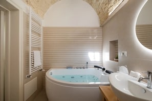 Shower, jetted bath, hair dryer, bidet