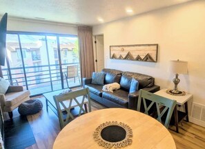 TV, fireplace - Top Floor Park City Retreat Perfect Vacation Stay (Park City)