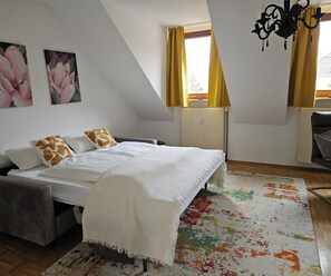 1 habitación, escritorio, tabla de planchar con plancha y wifi 