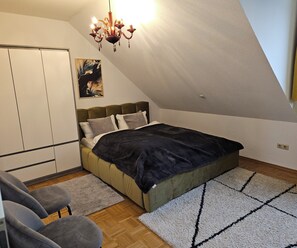 1 bedroom, desk, iron/ironing board, WiFi - FeWo Quelle (Bamberg)