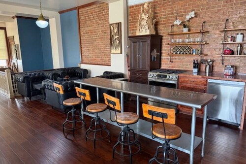 Upscale Loft in Downtown St Joseph