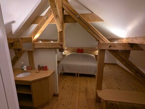 3 bedrooms, iron/ironing board, WiFi, bed sheets - Charming Alsatian house - Panoramic view, Wine Route & Christmas Markets (Molsheim)