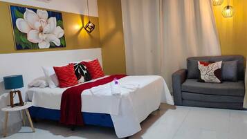 1 bedroom, internet, bed sheets
