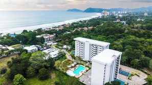 Exterior - Brand New 3BR, in Gated Community w/ Private Pool in Jaco (Jacó)