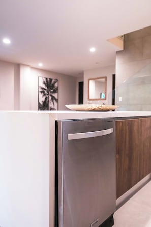 Interior - Brand New 3BR, in Gated Community w/ Private Pool in Jaco (Jacó)