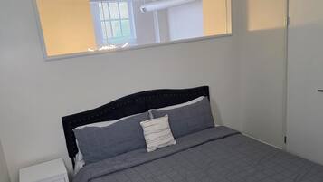 2 chambres, fer et planche à repasser, Wi-Fi, draps fournis