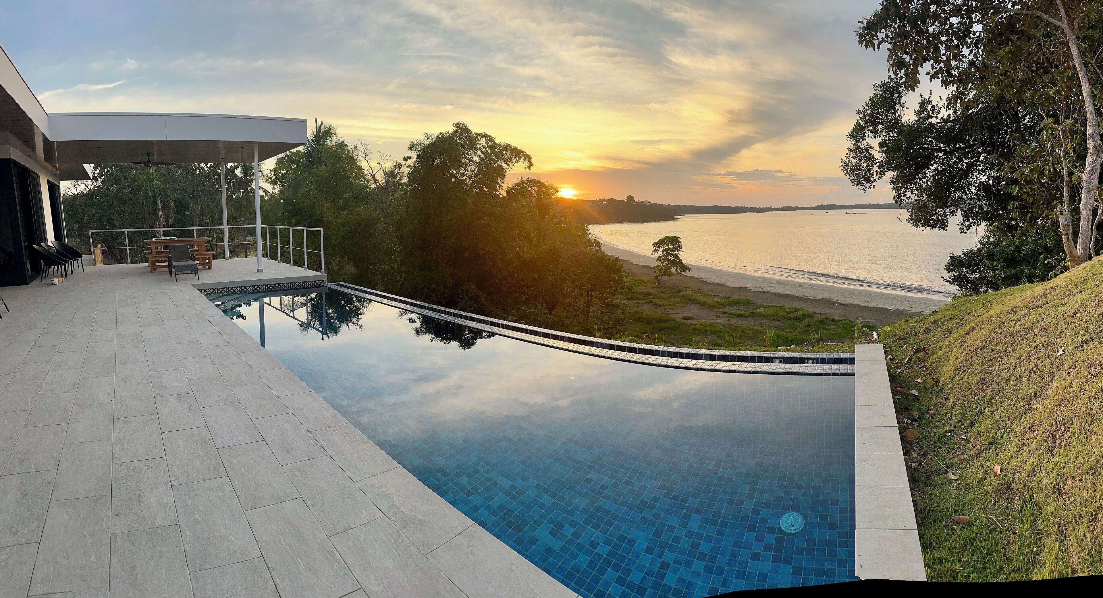 Udendørs pool
