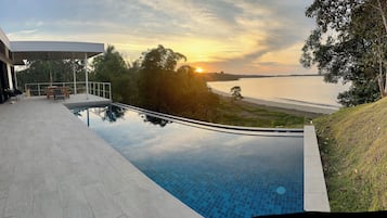 Udendørs pool