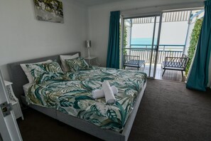 2 bedrooms, iron/ironing board - villa 51 Tangalooma Moreton island (moreton island)