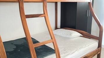 3 slaapkamers, gratis wifi, beddengoed, rolstoeltoegang