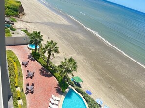 Outdoor pool - Oceánica Luxury Apartment (Salinas)