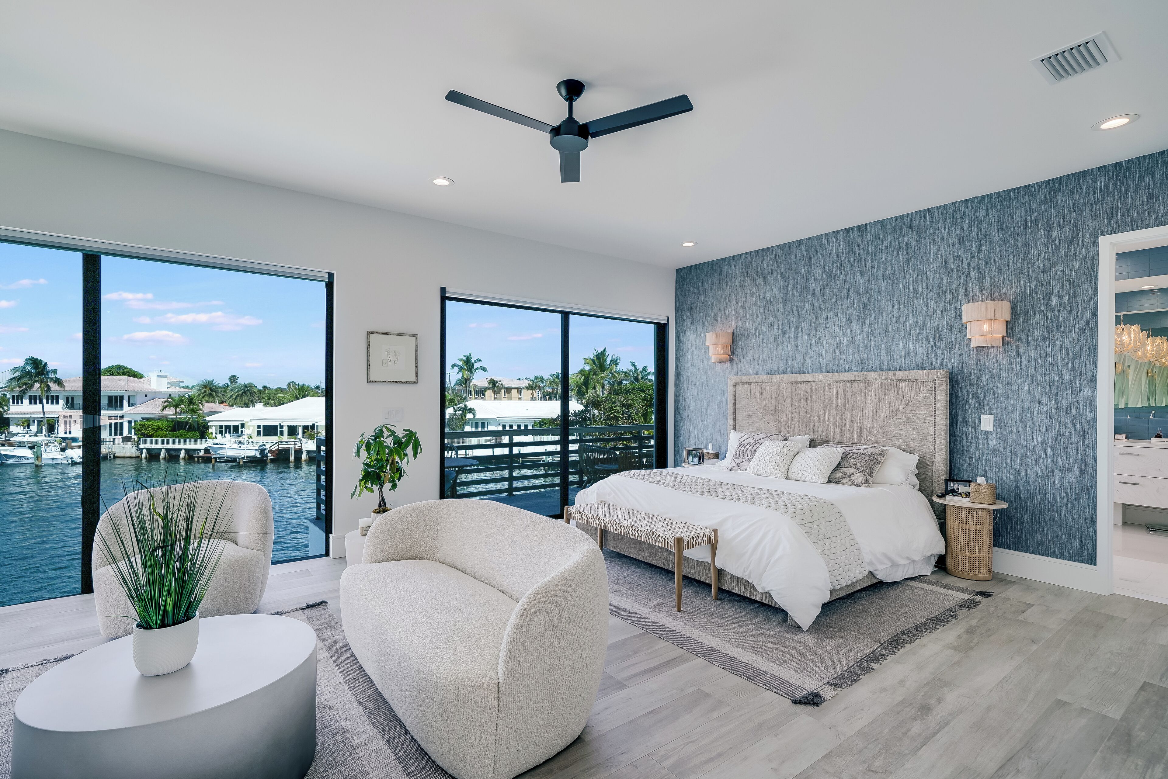 4 makuuhuonetta, silitysrauta/-lauta, ilmainen Wi-Fi, vuodevaatteet