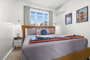 5 bedrooms, iron/ironing board, travel cot, free WiFi - Unique 2-Home Family Getaway Near Beaches Airport Restaurants.  Ideal for Groups (Arenales)