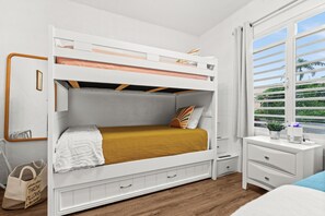 5 soverom, strykejern/-brett, reiseseng for barn og wi-fi (inkludert)