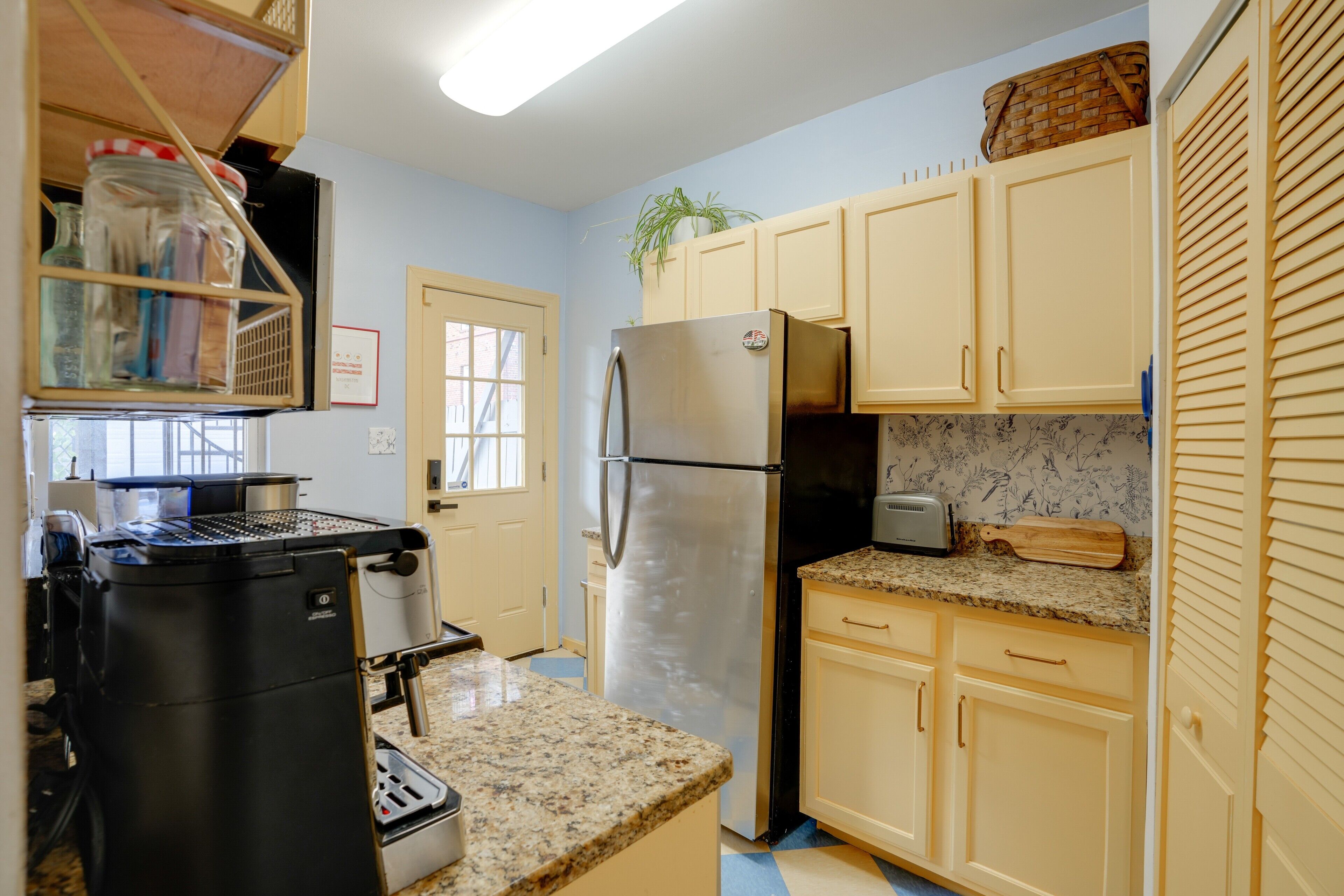 Mikrowelle, Ofen, Herdplatte, Geschirrspüler