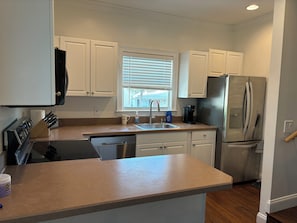 Microondas, horno y lavavajillas