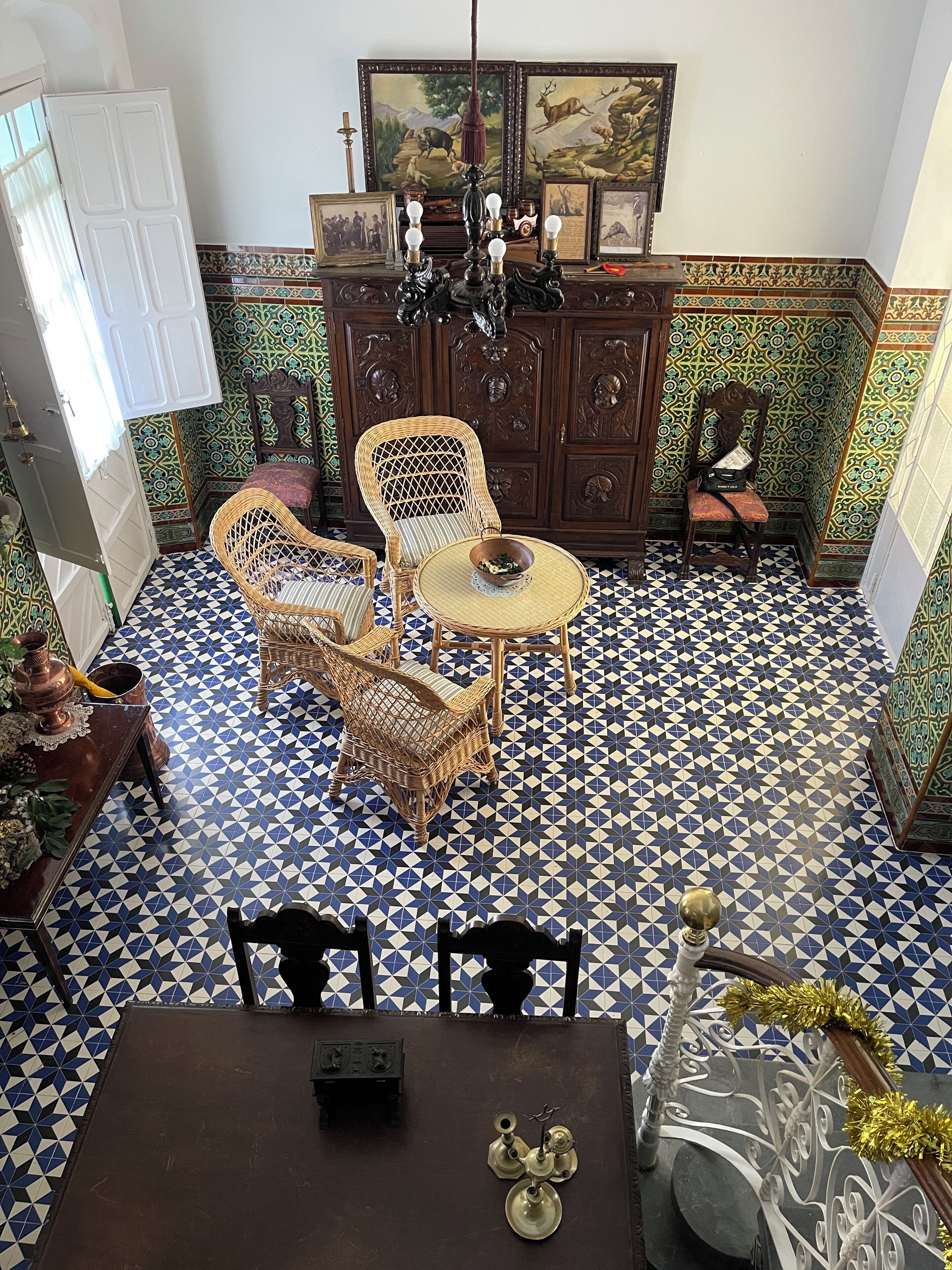 Casa superior, vista para o jardim | Ferros/tábuas de passar roupa