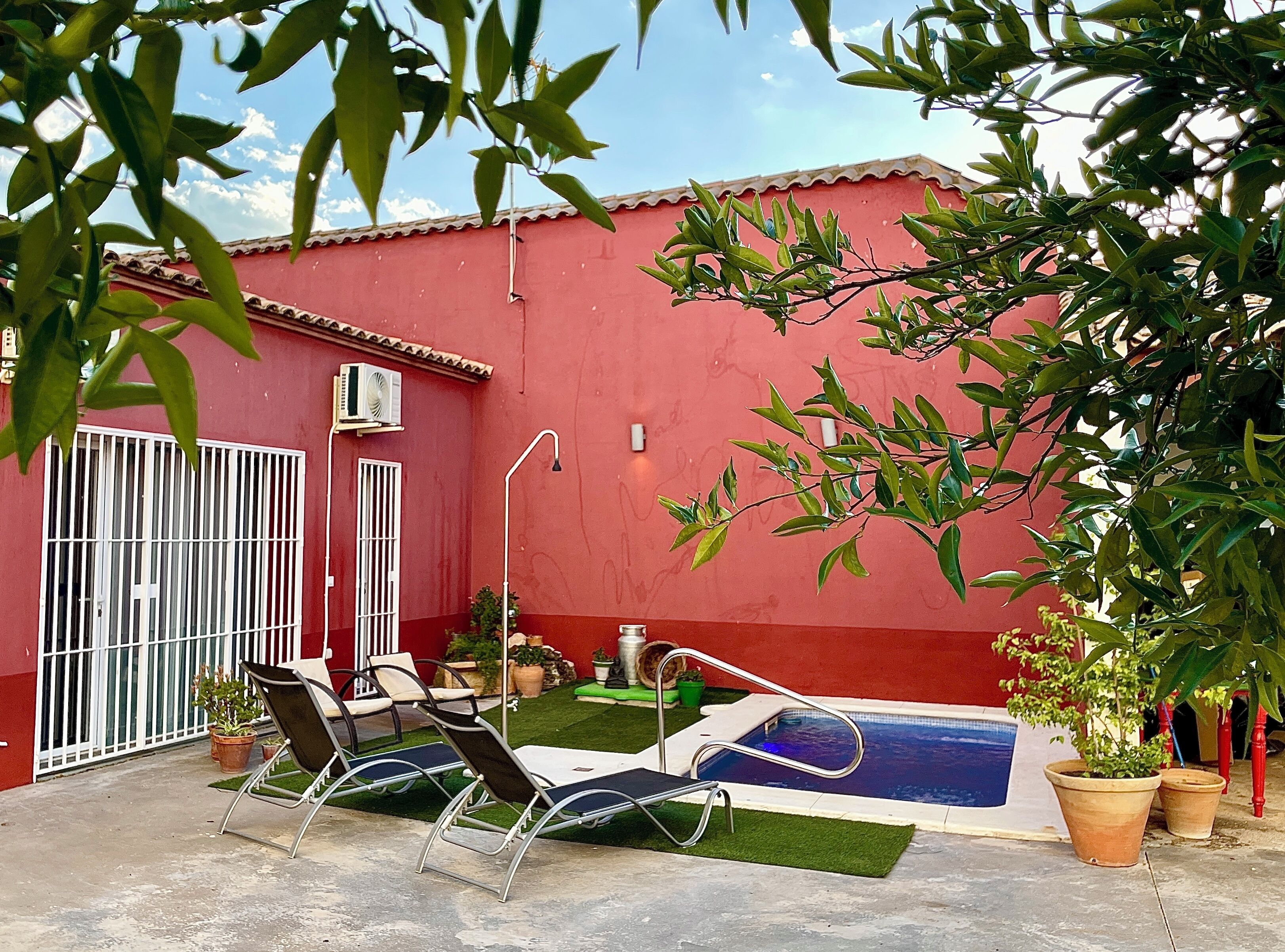 Superior House, Garden View