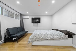 1 bedroom, Internet - down town location brand new units#2 (Gatineau)
