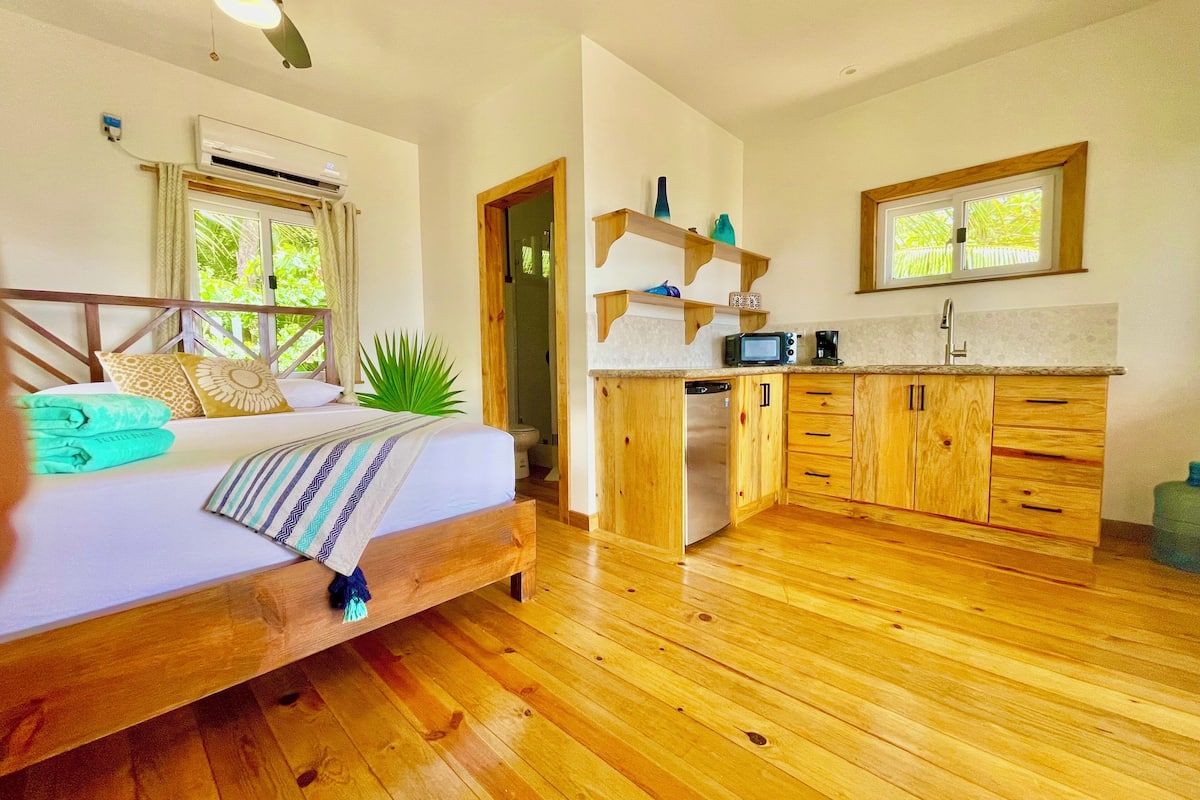 Hatchling Beach Bungalow | Private kitchenette | Coffee/tea maker, toaster