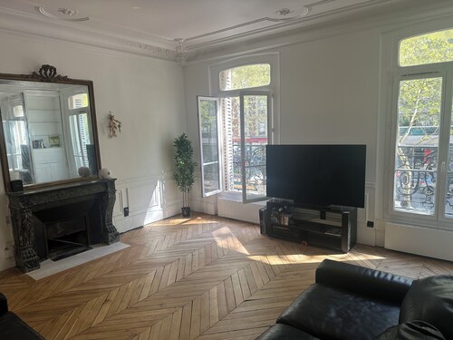 Apartment near the Eiffel Tower