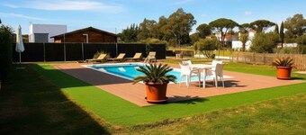 Chalet con Piscina Privada y Vistas